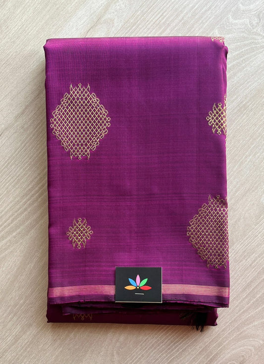 Handwoven All over Kolam Weave Pure Kancheevaram Silk Saree-2635