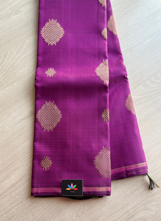 Handwoven  All over Kolam Weave Pure Kancheevaram Silk Saree-2635