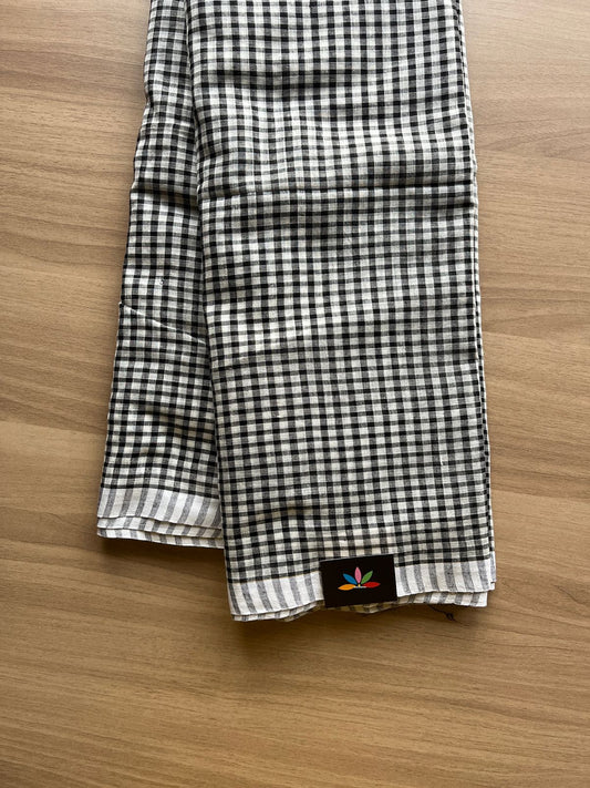 Simple Soft Cotton Checks Saree -19810