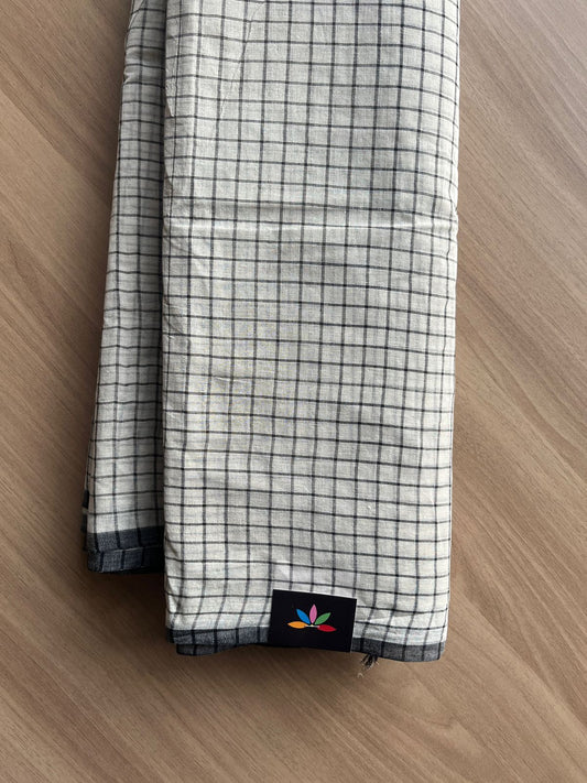 Simple Checked Handloom Cotton Saree (Without blouse) -20658