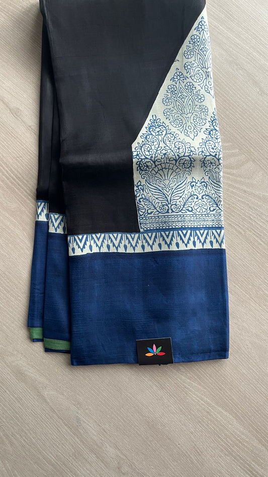 Handcrafted Geometric Design Light Weight Mulberry Silk Saree -25065