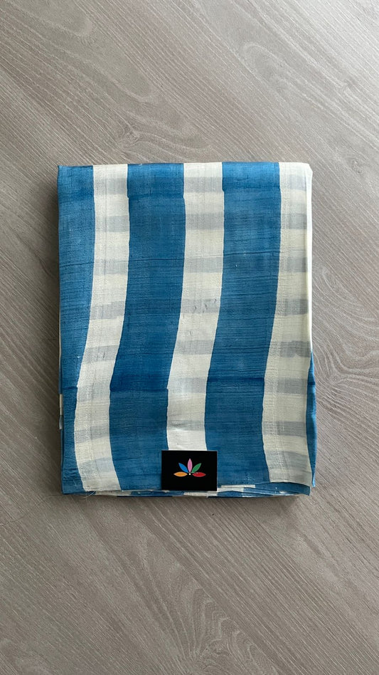 Handcrafted Geometric Design Light Weight Mulberry Silk Saree -25072