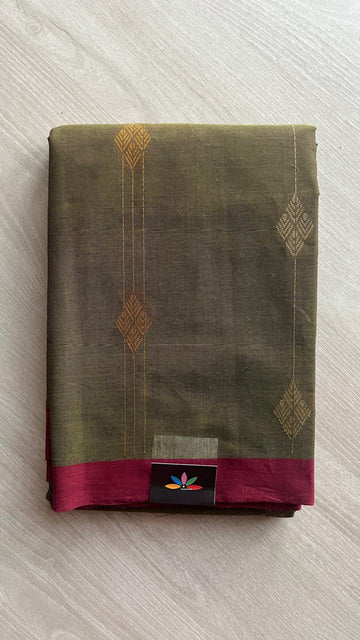 Handloom Fine Cotton Saree with Contrast Pallu and Blouse -25547