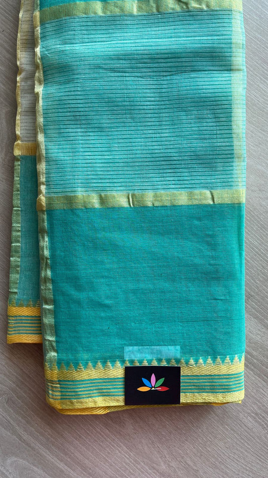 Simple Checked Cotton Starched Saree (Without blouse)- 25947