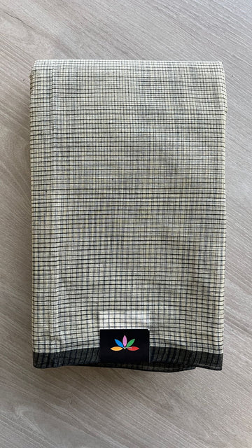 Simple Checked Handloom Cotton Starched Saree (Without blouse) -25951