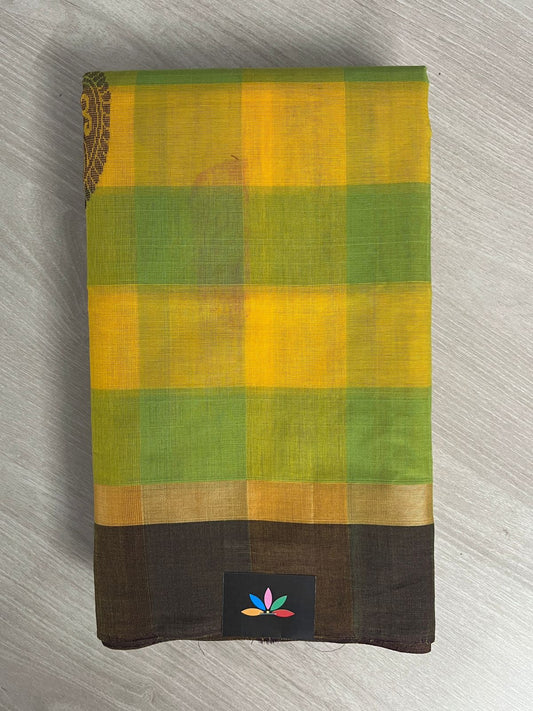 Handloom Fine Cotton Saree with Contrast Pallu and Blouse - 26622