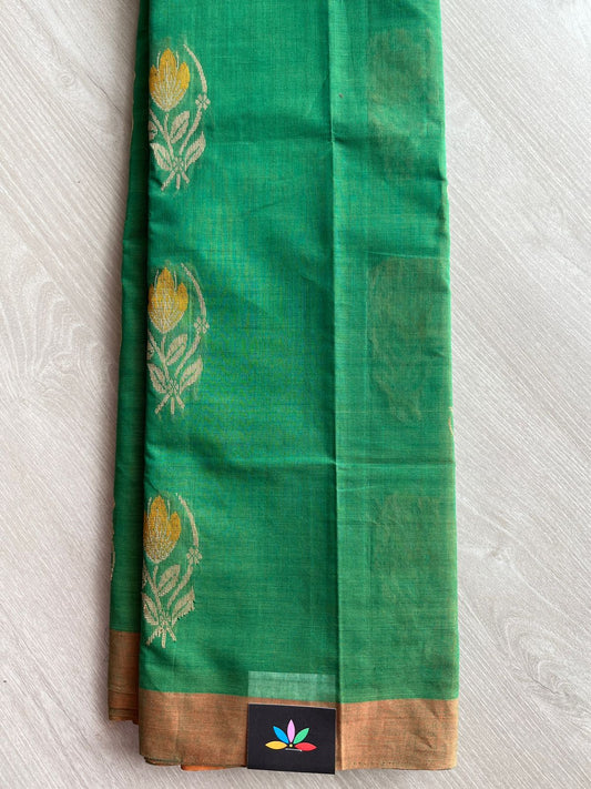 Handloom Fine Cotton Saree with Contrast Pallu and Blouse - 26631