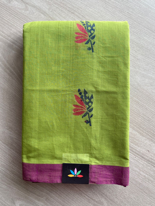Handloom Fine Cotton Saree with Contrast Pallu and Blouse - 26633