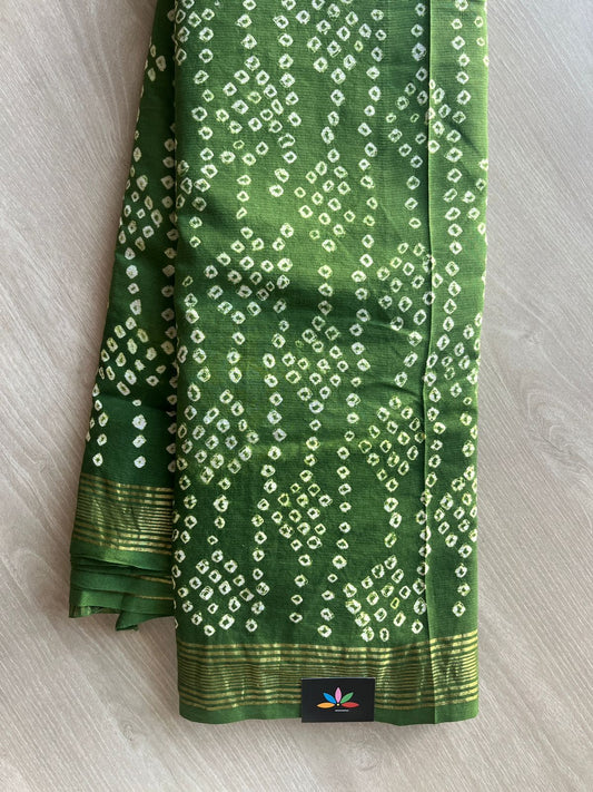 Leaf Green Zari Border Tie and Dye Handcrafted Bandhani Fine Cotton Saree-29382