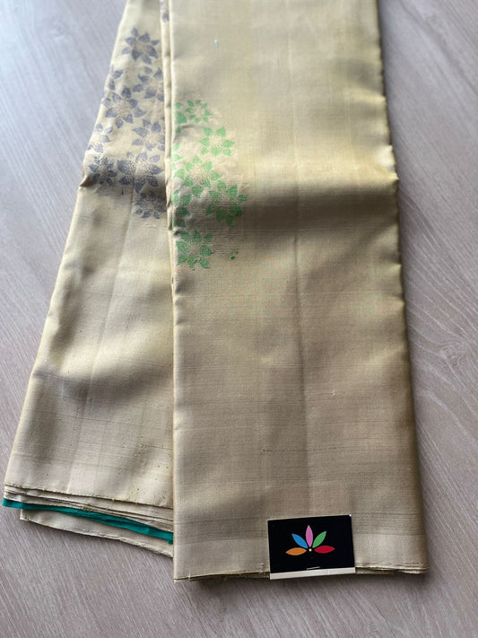 Handwoven Floral Weave Soft Silk Saree -302