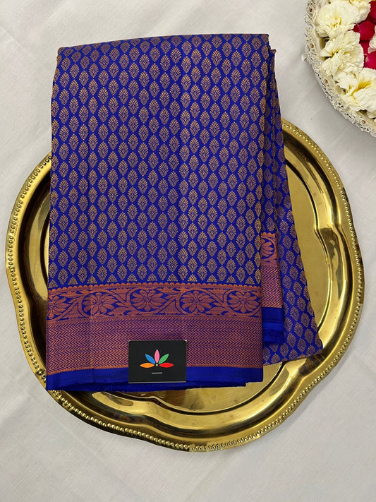 Handloom Pure Arani Silk Saree with Thread Woven Border
-3525