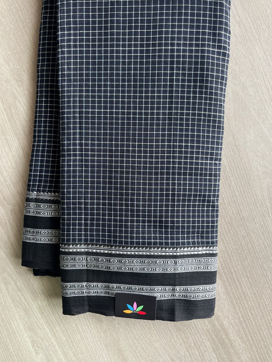 Black Patteda Anchu Handloom Cotton Saree - 36904