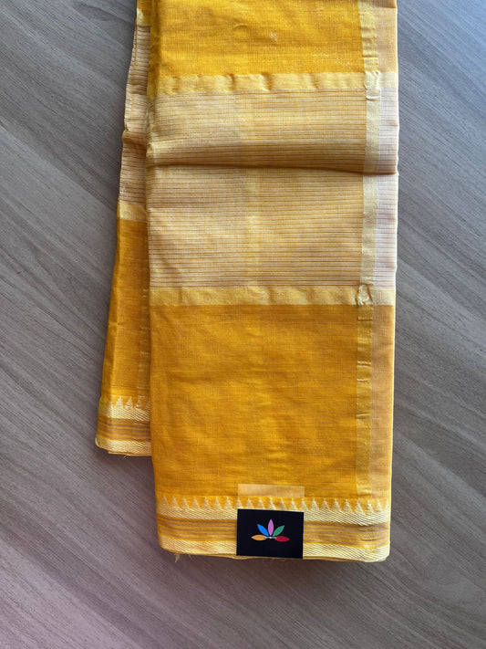 Simple Checked Cotton Starched Saree (Without blouse)- 23194