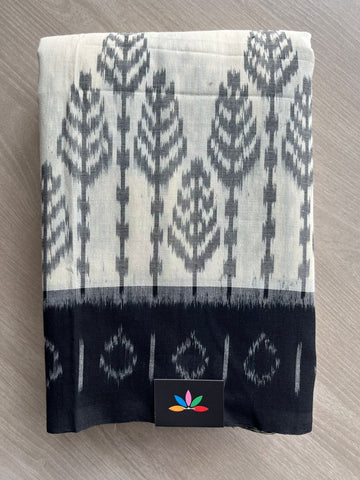 Pastel Gray Handwoven Pochampally Ikkat Cotton Saree - 31751