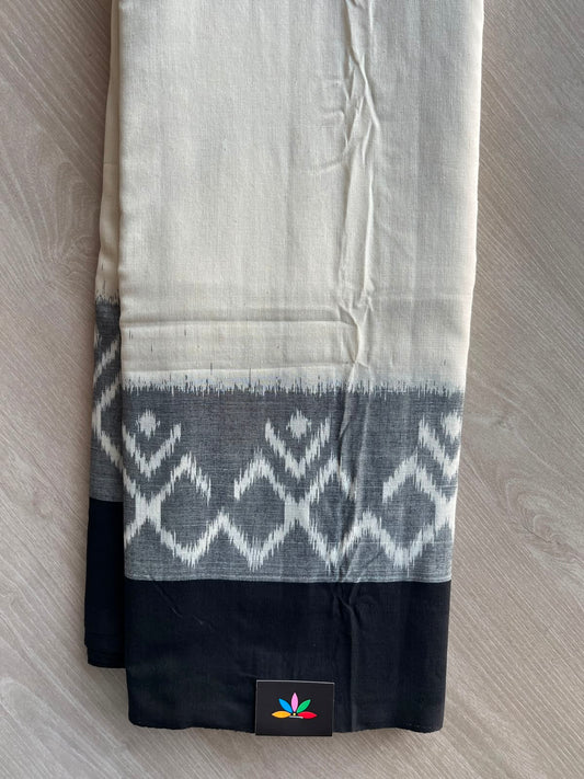 Off-White & Black Handwoven Pochampally Ikkat Cotton Saree - 33484