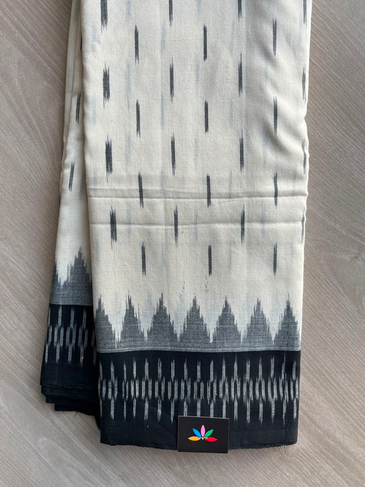 Off-White Handwoven Pochampally Ikkat Cotton Saree - 33492