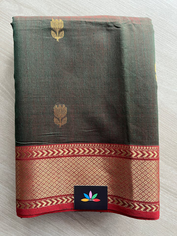 Double Tone (Dark Green/Red) Handloom Maheshwari Silk Cotton Saree - 30263