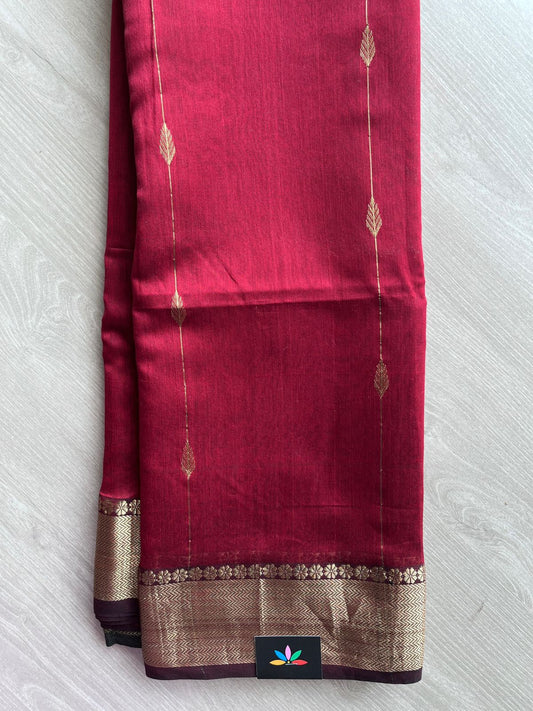 Deep Red Handloom Maheshwari Silk Cotton Saree - 30282