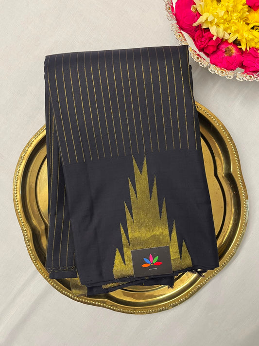Handloom Kanchipuram Pure Silk Saree in Deep Eggplant with Golden Zari Thazhampoo Border & Rich 8 Kol Pallu - 122