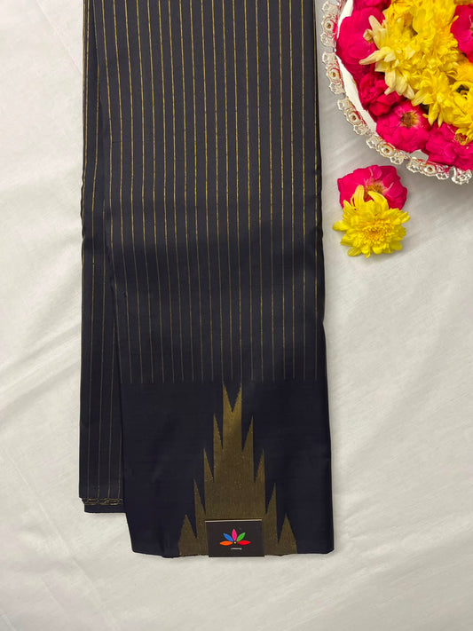 Handloom Kanchipuram Pure Silk Saree in Deep Eggplant with Golden Zari Thazhampoo Border & Rich 8 Kol Pallu - 122