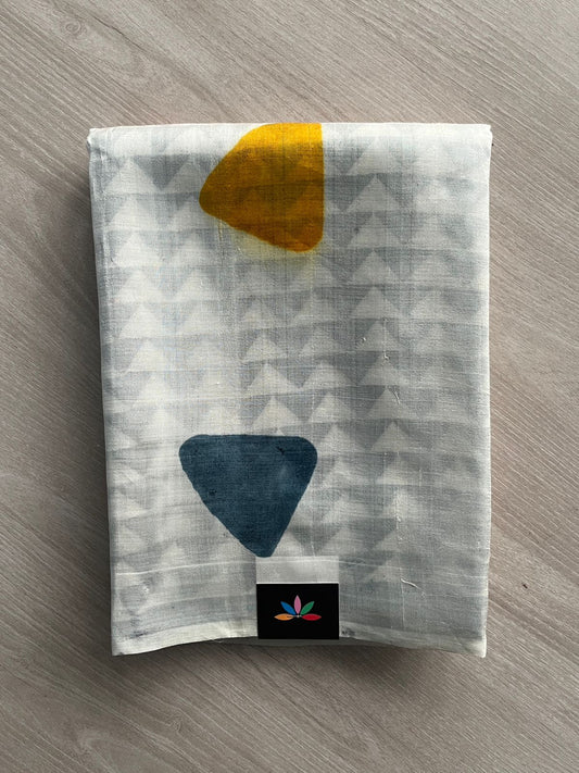 Partly Pallu Handcrafted Geometric Design Light Weight Mulberry Silk Saree-26409